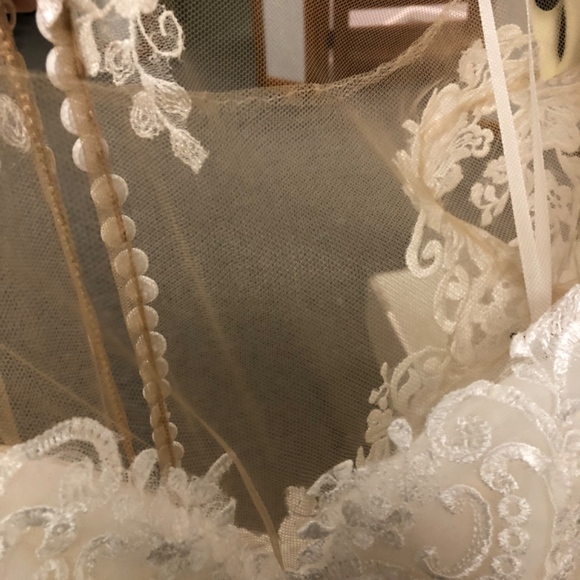 Wedding Dress - Picture 5 of 7